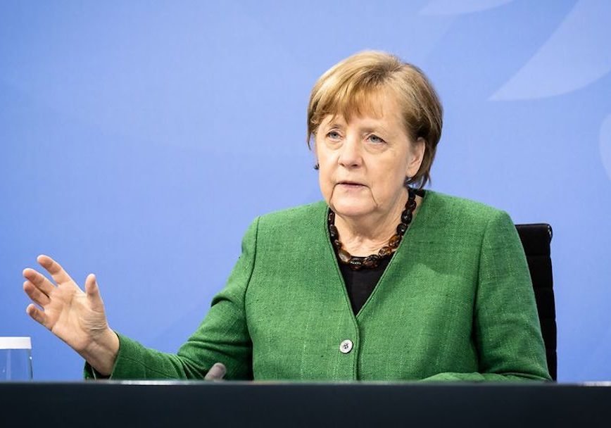 Merkel desiste de confinamento mais rígido na Alemanha e pede desculpas