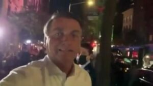 ONU 2021 - NY - Bolsonaro comenta manifestação de 5 pessoas