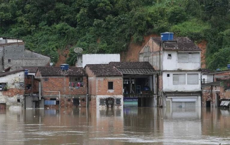 Auxílio do Governo Federal em MG e BA